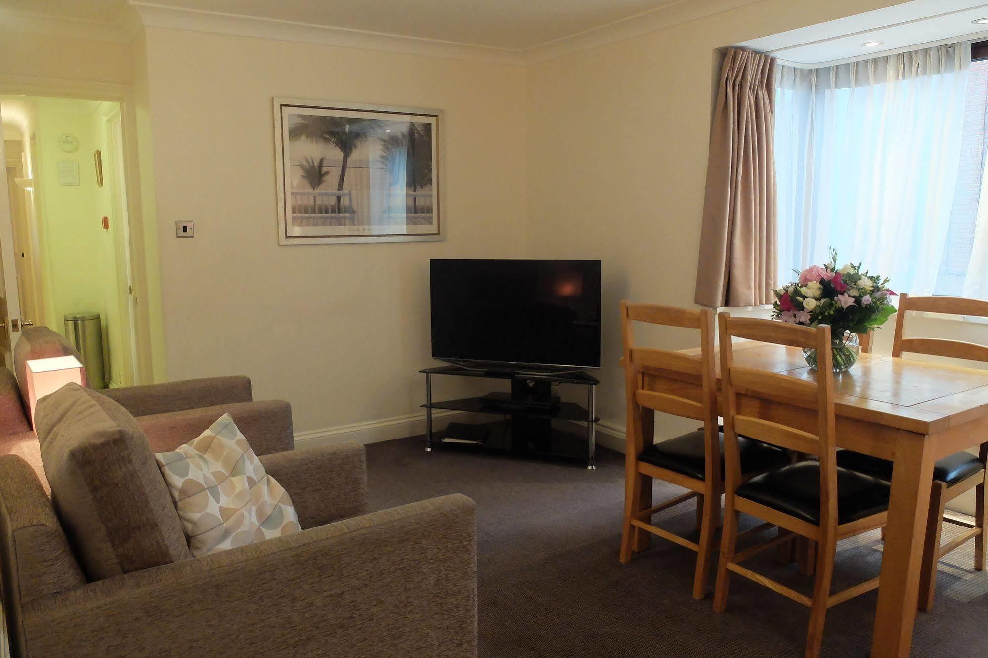 15 Basil Street Knightsbridge, Luxury Serviced Apartments Лондон Екстериор снимка